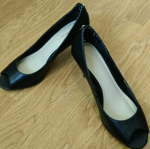 Express Black Peep Toe Heels - Picture 4 of 6